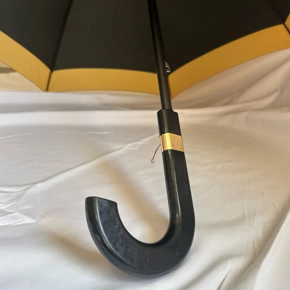 Fendi Parfumes Gold & Black Vintage Large Rain Umbrella - Picture 5 of 17